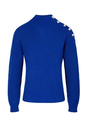 Blauwe gebreide trui met een hoge hals, ribbelstructuur en decoratieve hartvormige knopen op de schouder. Lange mouwen.
