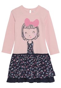 Lange mouw jurk met een roze top met een grafische afbeelding van een meisje en een rok met een donker bloemenpatroon; inclusief een roze strikaccent en een sleutelgat achterkant.