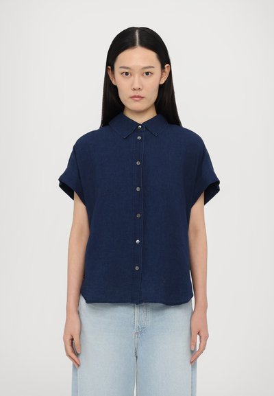 Marineblaues Kurzarmhemd mit Button-Down-Kragen, aus strukturiertem Stoff, mit metallischen Knöpfen und einer entspannten Passform.