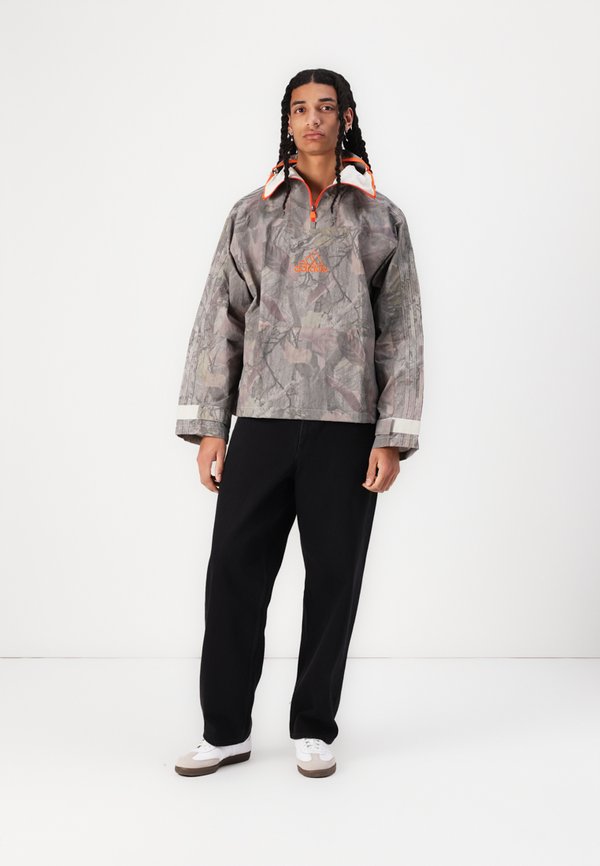 CAMOUFLAGE - Summer jacket - alumina3