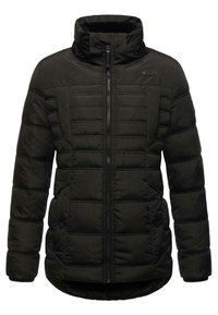 Zwarte pufferjack met een hoge kraag, doorgestikt ontwerp, rits aan de voorkant en zijzakken, met een gladde textuur en een lichte glans.