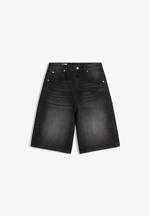 Schwarze Denim-Shorts mit Fronttaschen, Gürtelschlaufen und verblassten Details an Oberschenkeln und Taillenbereich.