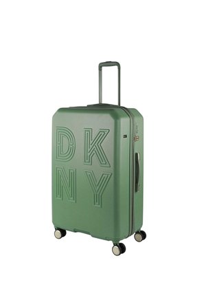Maleta verde de DKNY con letras en relieve, carcasa dura texturizada, asa retráctil y cuatro ruedas para facilitar la movilidad.