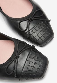 Next WIDE FIT - Baleriny
