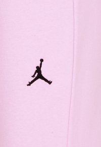 Jordan UNISEX SET - Tracksuit - pink foam
