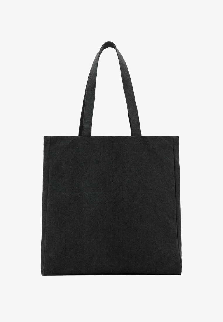 Czarna torba na ramię z płótna z dwoma mocnymi uchwytami, o prostym, prostokątnym kształcie i gładkiej fakturze. Brak widocznych elementów metalowych lub akcentów.