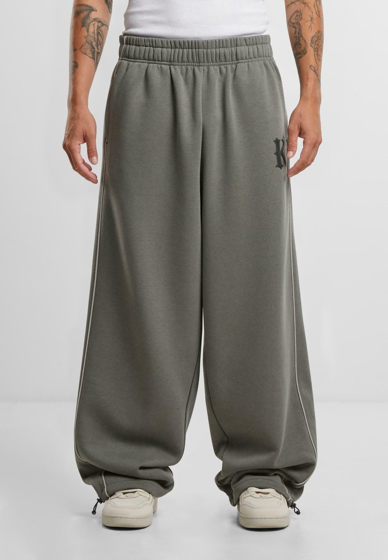 Karl Kani KK OS SIDESTRIPE - Trousers - grey