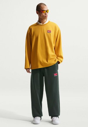 SOLO - Pantaloni de trening - black spruce