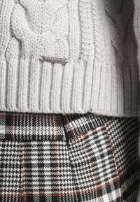 Superdry & Co Sweter