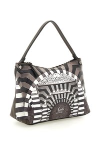 Borsa a mano di piccole dimensioni con motivo a strisce bianche e nere a forma di arco, dettagli testurizzati, chiusura con zip e manico singolo.