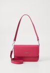 FLAP CROSSOVER BAG - Sac à main - bigarreau