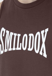 Smilodox Toppi - braun