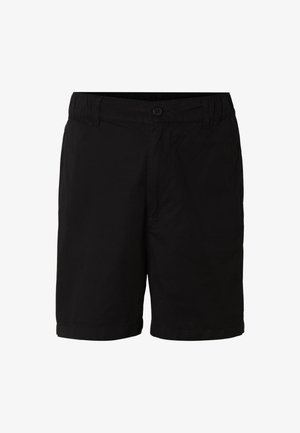 Černé středně dlouhé šortky se zapínáním na knoflík a zip, poutky na opasek a rovný lem.