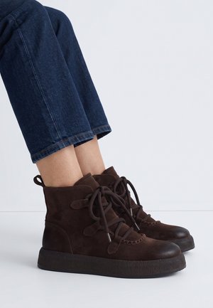 VENEZIA, ANKLE BOOTS - Platform ankle boots - dark brown