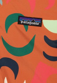 Patagonia BABY SNOW PILE ONE PIECE UNISEX - Žieminis kombinezonas - redtail rust