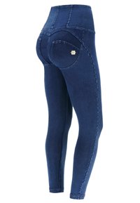 Korkeavyötäröiset tummansiniset farkuleggingsit, joissa on sileä pinta, vartalonmyötäiset saumat ja pieni logo oikeassa takataskussa.