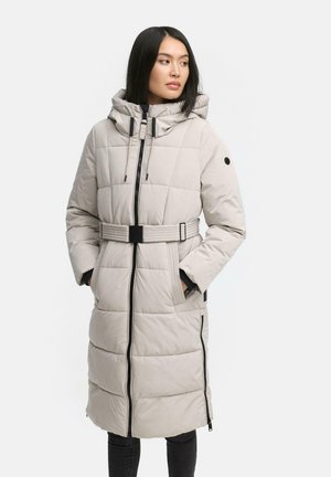 Light grey padded coat with a hood, belted waist, black zippers, and side pockets. Features a quilted texture and a knee-length design.