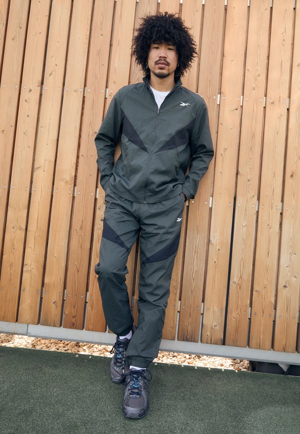 BASKETBALL TRACK  - Training jacket3