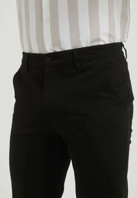 Non sélectionné, noir