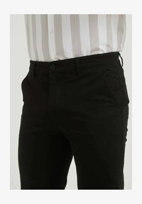 Non sélectionné, noir