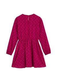 Fuksijasta obleka z dolgimi rokavi, okroglim izrezom in odprtjem s ključavnico na hrbtu. Opremljena je z dvignjenim potiskom pik in elastičnim pasom.