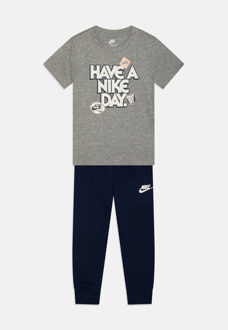 Nike Sportswear T-shirt print donkerblauw