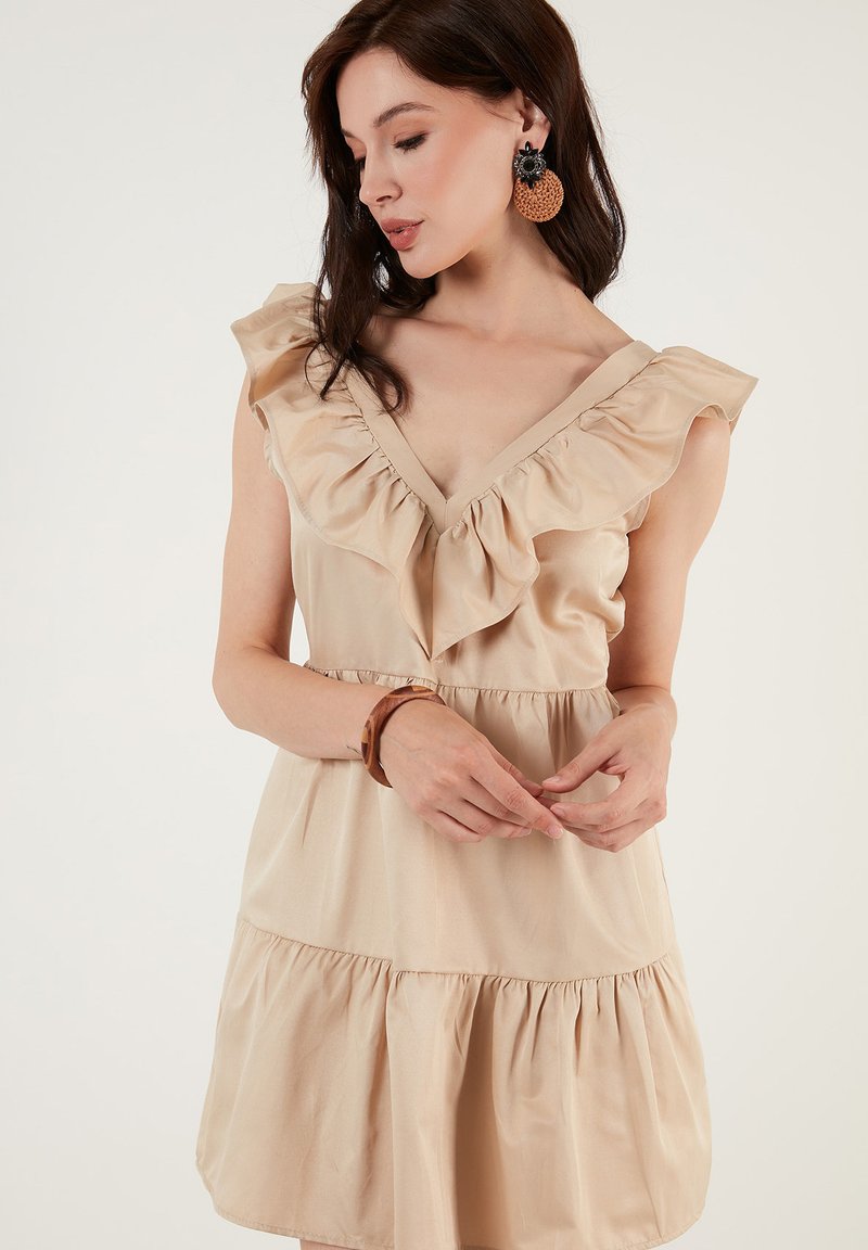 LELA REGULAR FIT - Rochie de zi - beige