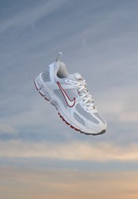 Неизбран, photon dust/summit white/grey fog/dune red/smoke grey