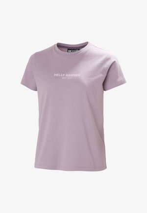 Lavendelfarbenes Baumwoll-T-Shirt mit kurzen Ärmeln, rundem Halsausschnitt und einem in Weiß auf der Vorderseite aufgedruckten "HELLO HANSEN"-Logo. Weiche Textur, lässiges Design.