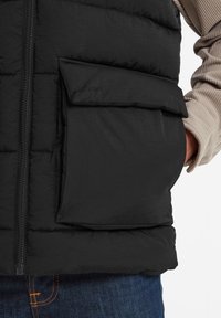 TOG24 LOMAX - Waistcoat - black