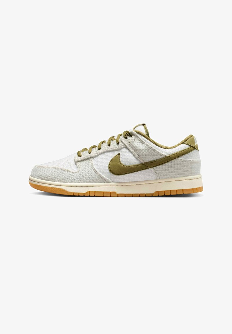Nike Sportswear NIKE SPORTSWEAR MEN S SHOES DUNK LOW RETRO SE nike-sportswear-nike-sportswear-men-s-shoes-dunk-low-retro-se