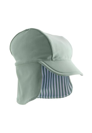 Gaiši zaļa cepure ar platu malu un pagarinātu kakla aizsegu. Iekšpusē ir vertikālas baltas un zaļas svītras, izgatavota no gludas auduma.