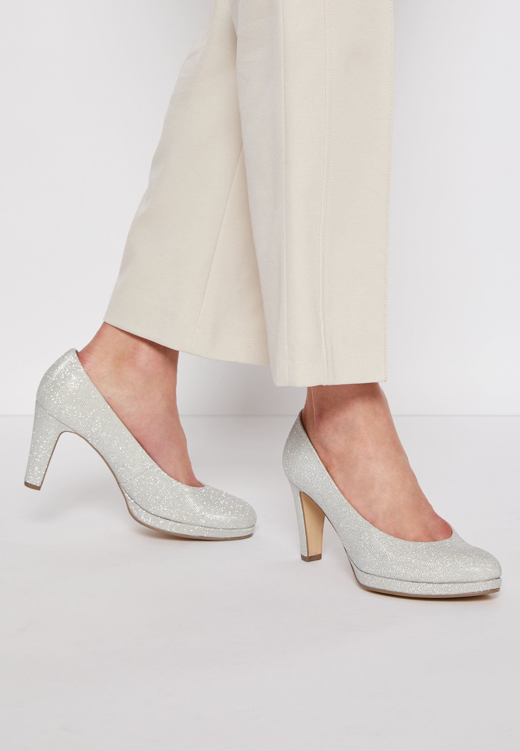 Gabor Gabor pump zwart suede hoge hak online kopen.