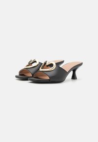 Talons Hauts Love Moschino En Daim Bleu – Pointure UK 7, Occasion En Bon état