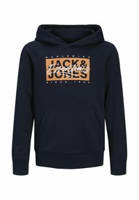 Sweatshirt à capuche bleu marine avec une poche avant, affichant un logo graphique en orange et blanc. Poignets et ourlet côtelés, fabriqué en tissu doux.