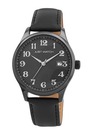 Schwarze analoge Uhr mit einem strukturierten schwarzen Zifferblatt, weißen Ziffern und Datumsanzeige. Verfügt über ein schwarzes Lederarmband mit braunen Akzenten.