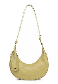 Borsa hobo in morbido cuoio giallo. Forma curvata con una sola tracolla e un piccolo dettaglio con etichetta. Texture liscia con sottili accenti di cucitura.