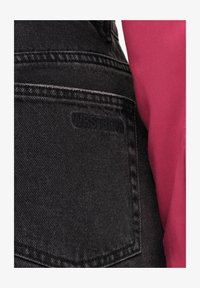 Non sélectionné, black washed