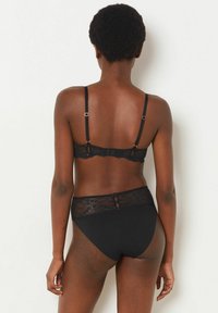 Etam PURE DELICATE - Slip - noir