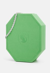 Thumbnail Image 3