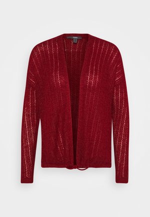 Rød åben strikket cardigan med en afslappet pasform. Har lange ærmer, en V-halsudskæring og en let tekstur med lodrette stribemønstre.