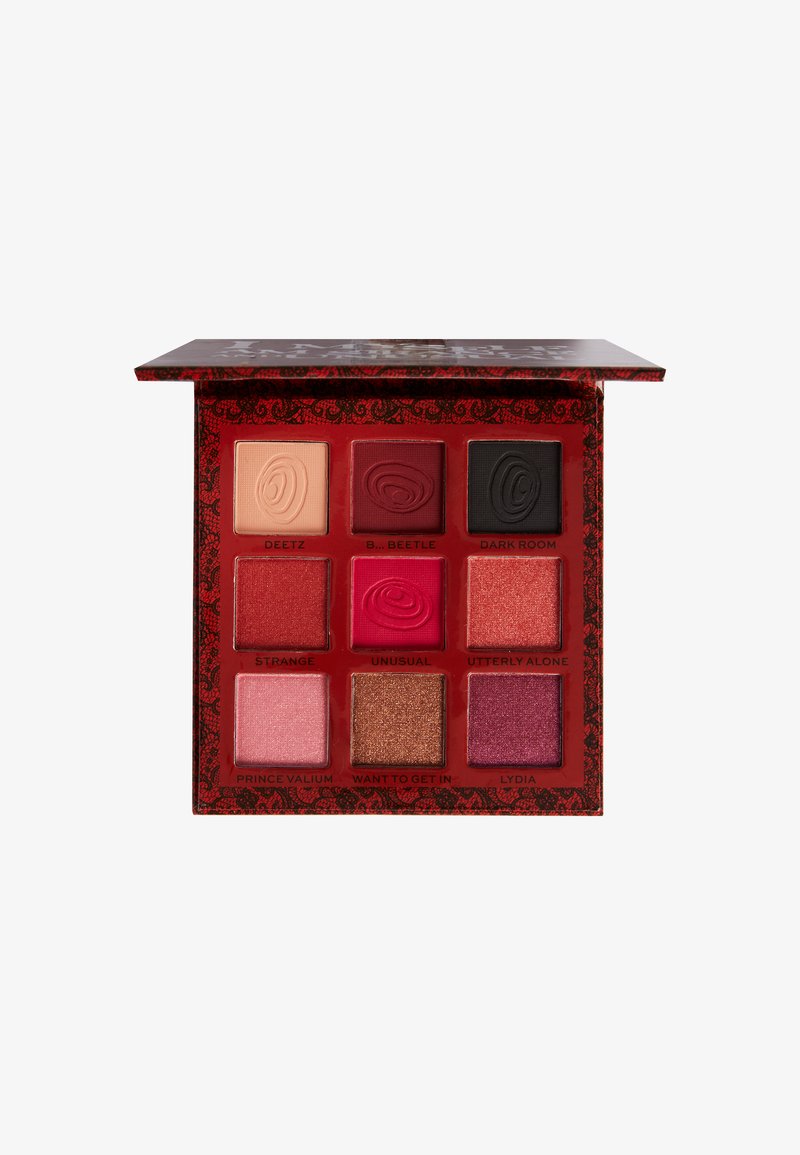 Makeup Revolution BEETLEJUICE X REVOLUTION SHADOW PALETTE