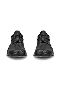 Scarpe sportive nere con un design elegante, superficie texture, punta arrotondata e chiusura con lacci. Presentano una suola leggera per il massimo comfort.