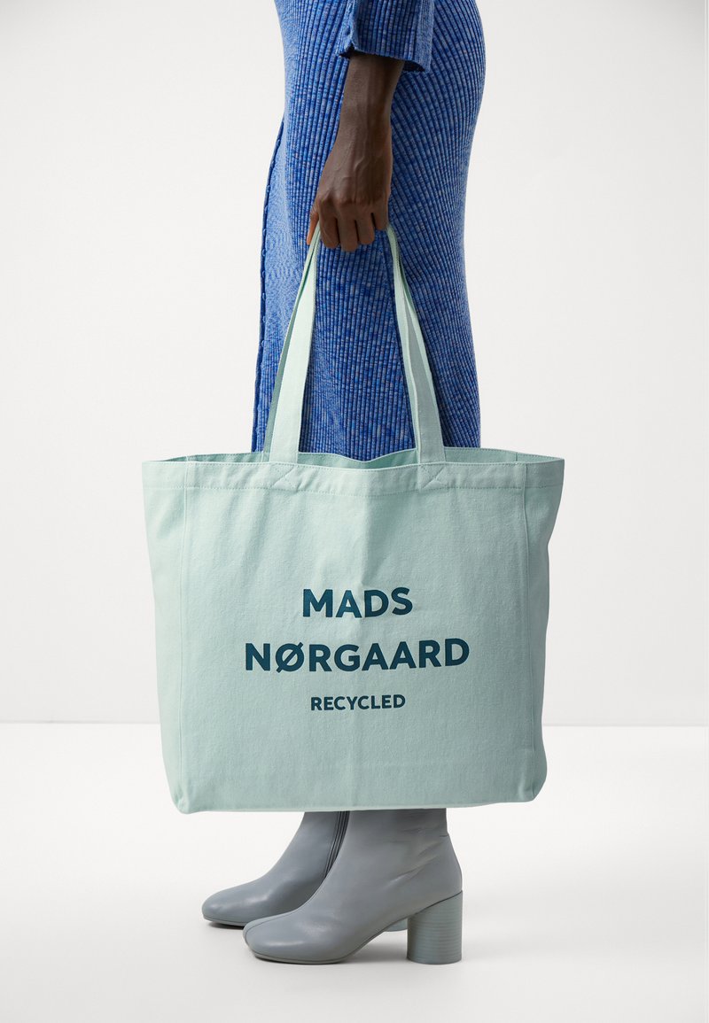 Mads Nørgaard BOUTIQUE ATHENE BAG - Pirkinių krepšys - surf spray