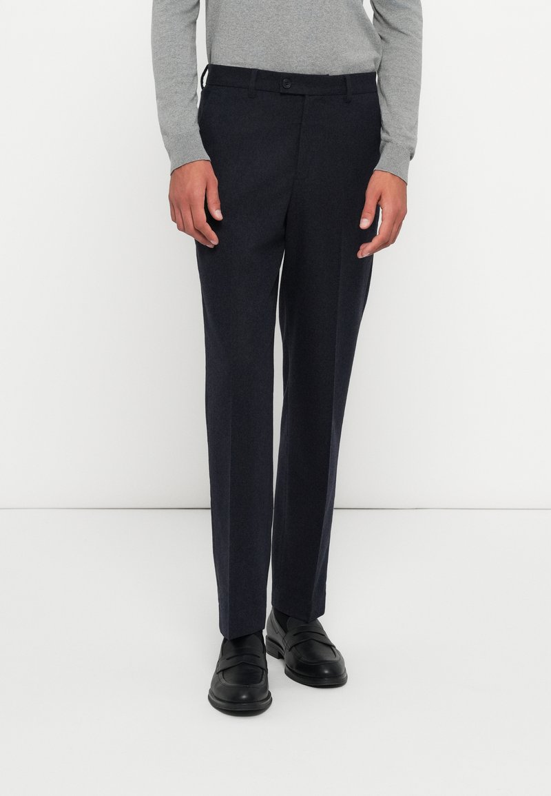 Navy tailored trousers made of wool blend fabric, featuring a straight cut, front pockets, belt loops, and a single button closure.