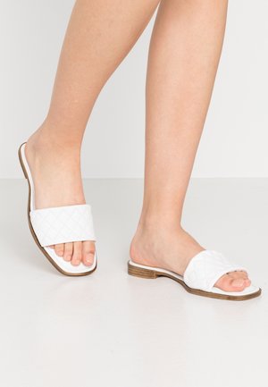 Tamaris SLIDES - Mules - white