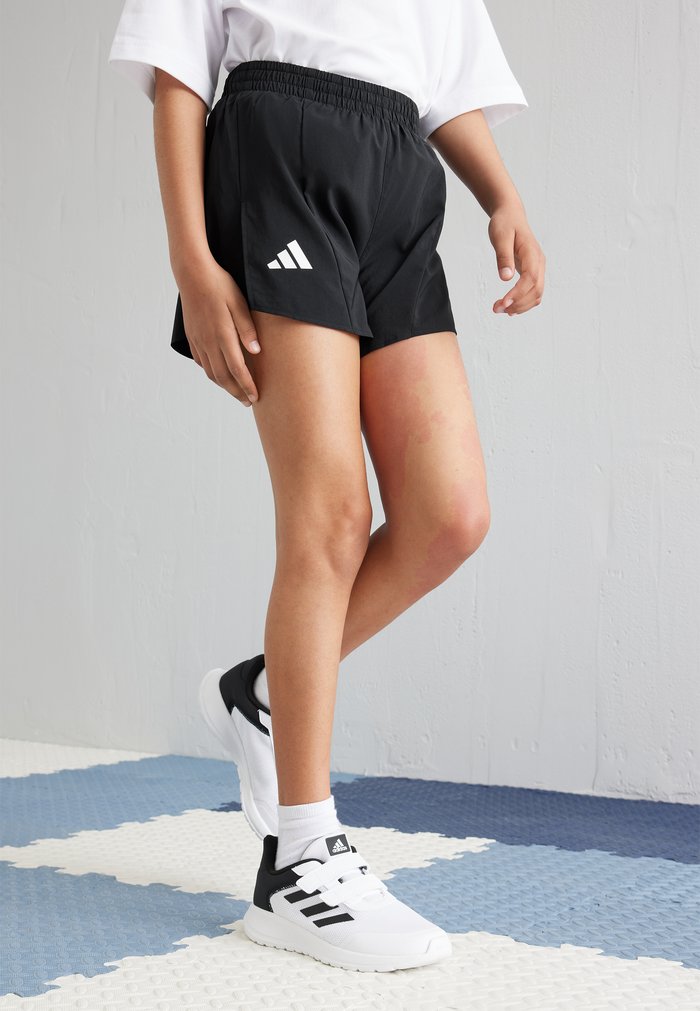 adidas TEAM SHORTS UNISEX - Sports shorts - black/white