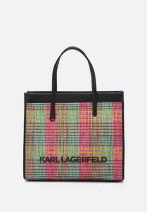 Bunte, gewebte Tragetasche mit gestreiftem Muster in Pink, Türkis, Braun und Gelb. Schwarze Ledergriffe und oberer Rand. Logo auf der Vorderseite.