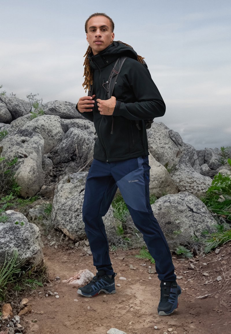 Columbia CASCADE RIDGE™ - Outdoorjas - stone green/groen