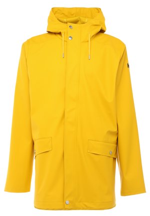 Żółta wodoodporna kurtka z kapturem, zatrzaskami, dwoma przednimi kieszeniami i gładką fakturą. Posiada sznurki i srebrne akcenty metalowe.